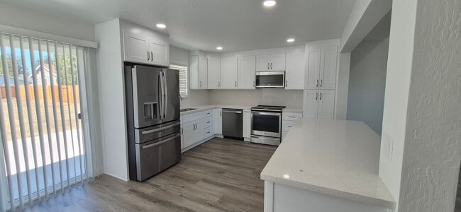 Building Photo - 132 Hyannis Ct