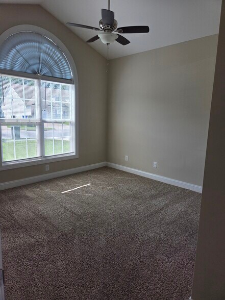 Building Photo - 3909 Granada Dr