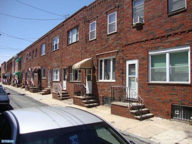 Building Photo - Recently Renovated 2-Bedroom Home for Rent in South Philadelphia