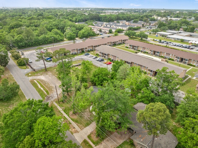 Building Photo - 3105 Scovel Ave