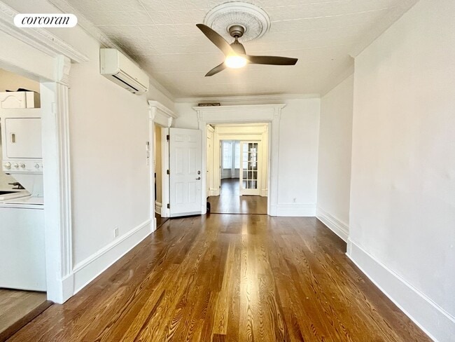 Building Photo - 415 58th St