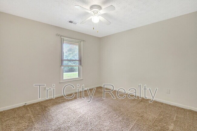 Building Photo - 110 Deer Chase