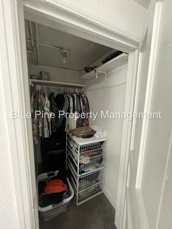 Building Photo - 461 1/2 I Street