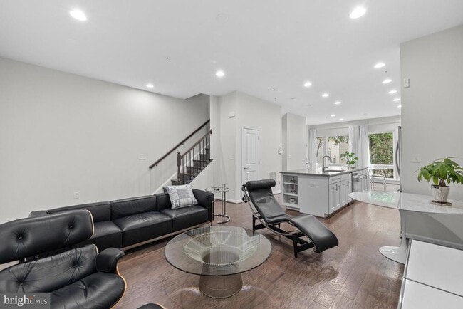 Building Photo - 110 Cambria Walk