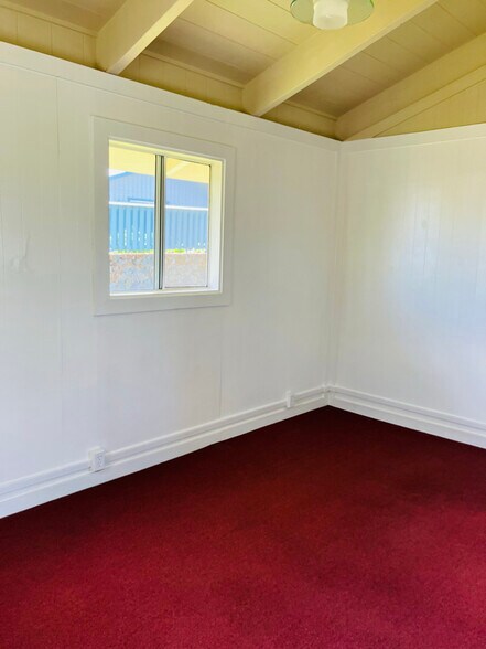 Building Photo - 1249 W Kawailani St