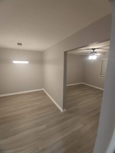 Building Photo - 1518 Willow Bend Way