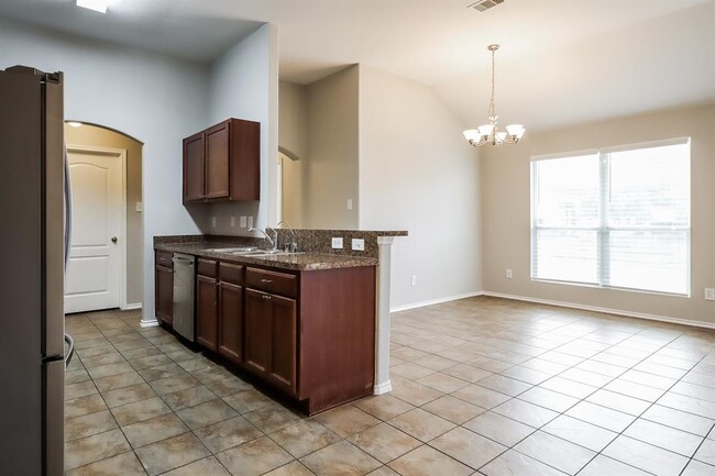 Building Photo - 14438 Cypress Meadows Dr