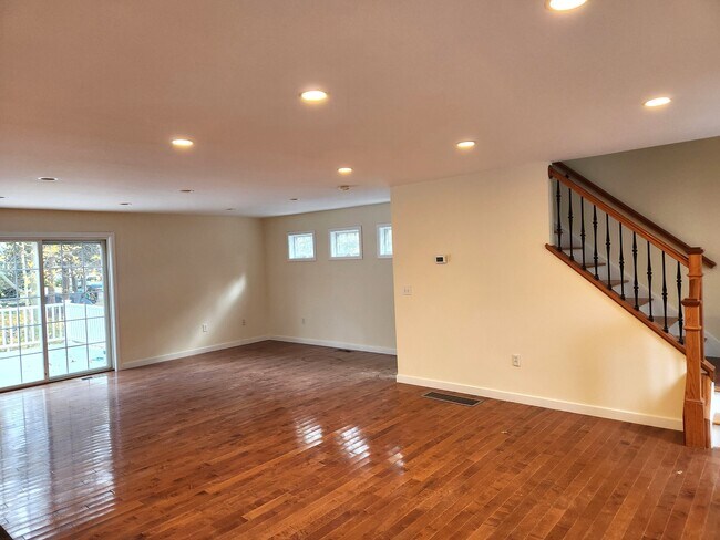 Building Photo - 157 Ball Pond Rd