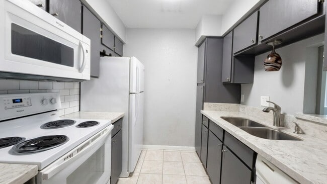 Building Photo - 4647 Wild Indigo St