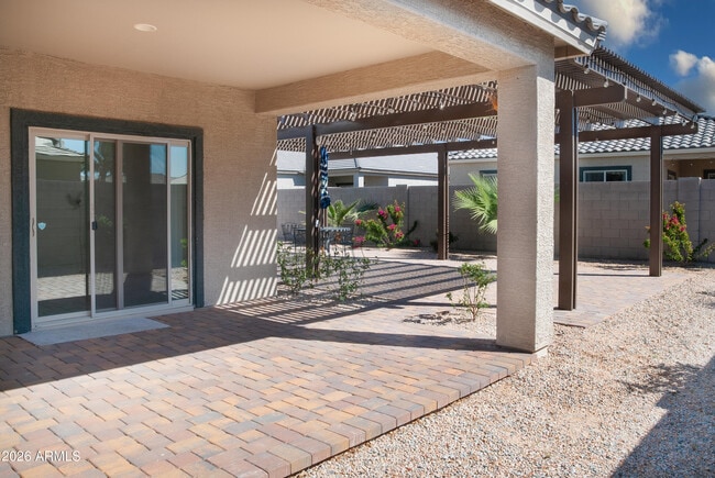 Building Photo - 43633 Yucca Ln