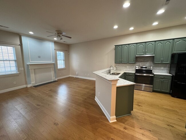 Building Photo - Beautiful 3BR/2.5BA Home in the Ballantyne Area; Great Schools!; Lawn Maintenance Covered