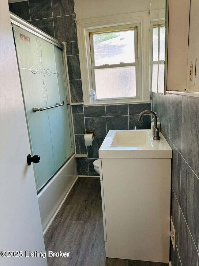 Building Photo - 4105 North Ln