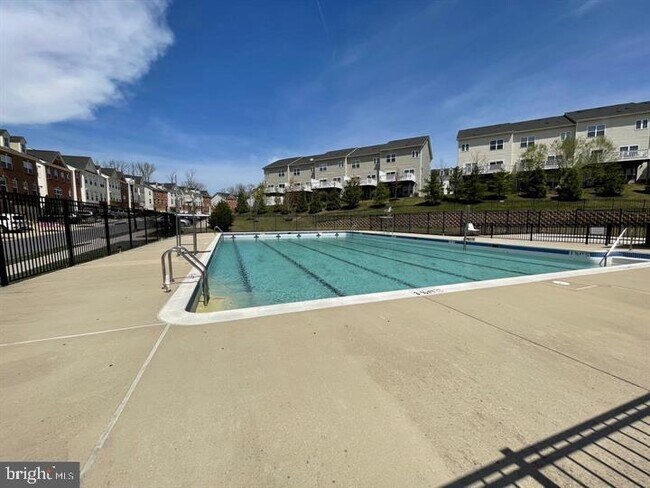 Building Photo - 3659 Duckhorn Way