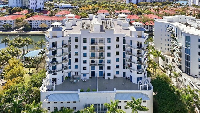 Building Photo - 3030 NE 188th St