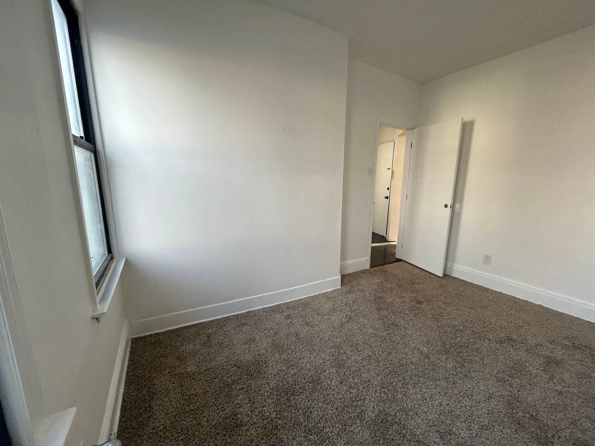 Building Photo - 318 71st St