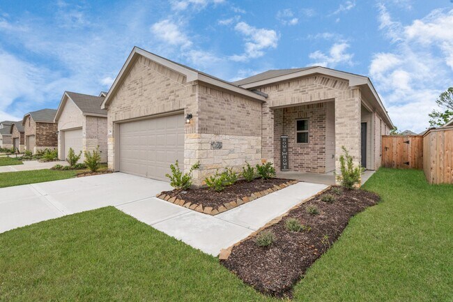 Building Photo - 14455 Cedar Ledge Ln