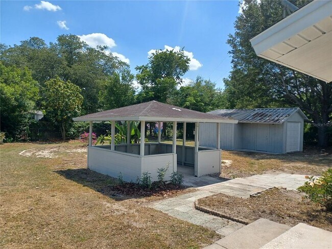 Building Photo - 306 W Primrose Ln