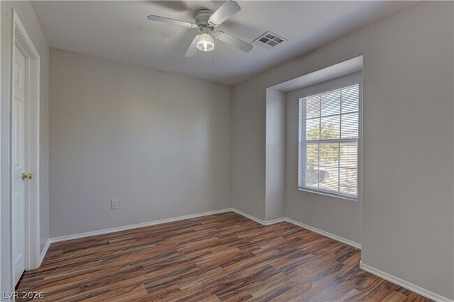 Building Photo - 10753 Pipers Cove Ln