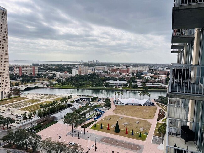 Building Photo - 777 N Ashley Dr