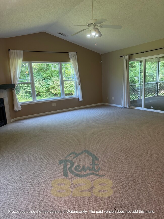 Building Photo - 37 Sunview Cir