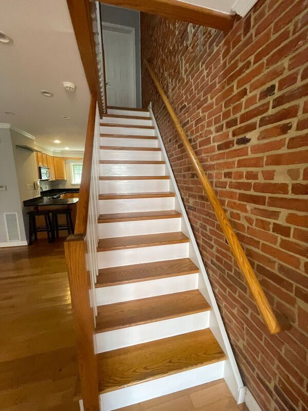 Building Photo - 111 N Rose St