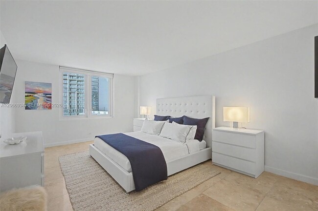 Building Photo - 2301 Collins Ave