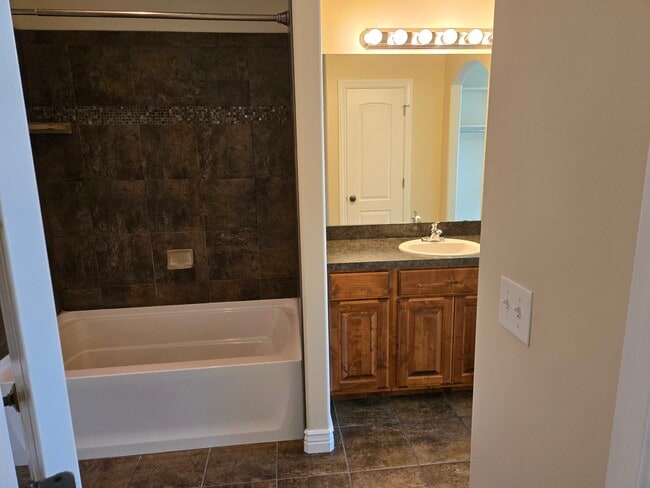 Building Photo - 3163 N Whitetail Dr