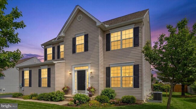 Building Photo - 408 Stayton St