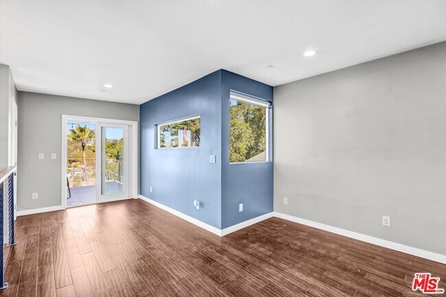 Building Photo - 4255 Raynol St