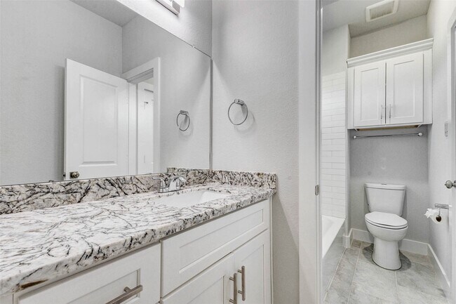 Building Photo - 4677 Bellfort Ave