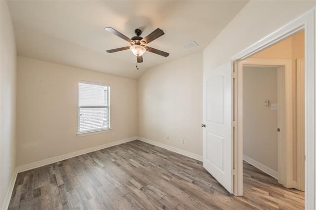 Building Photo - 1313 Catbird Dr