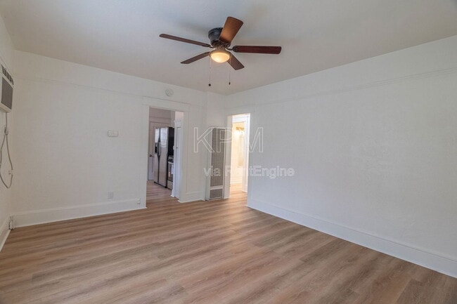 Building Photo - 444 E Sonoma Ave