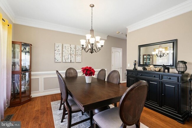 Building Photo - 523 Windermere Drive