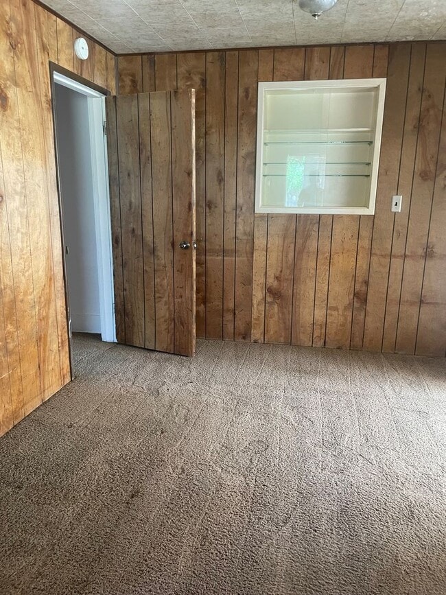 Building Photo - Now renting 3 bedroom House