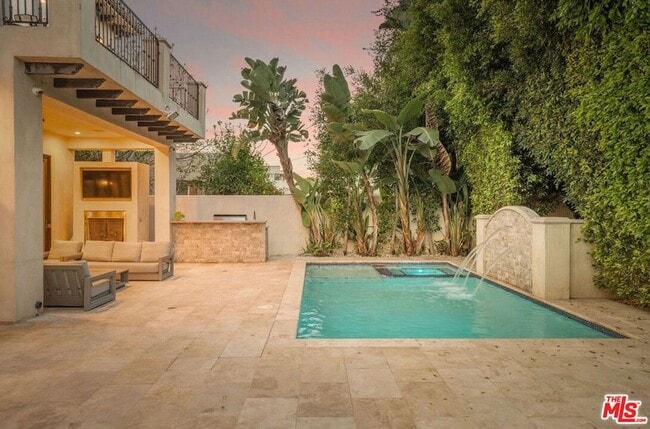 Building Photo - 331 Canon Dr