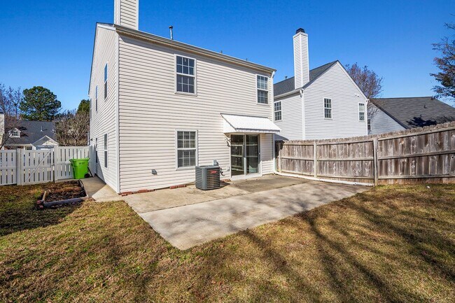 Building Photo - SINGLE FAMILY HOME- 3 Bedrooms 2.5 Baths