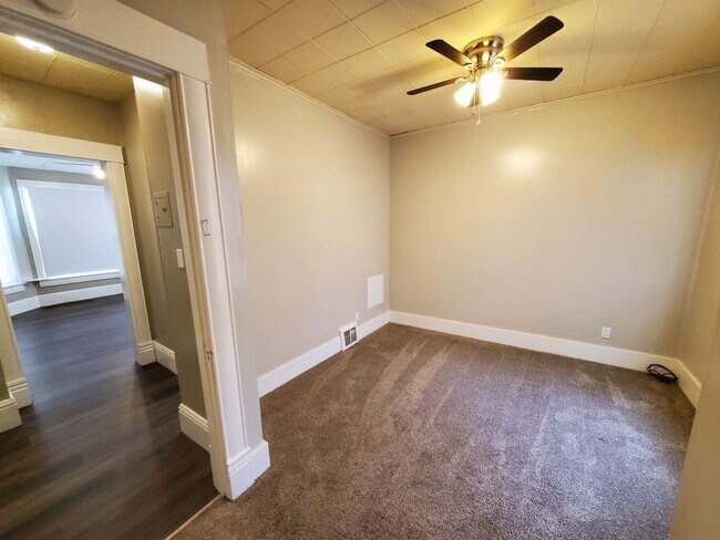 Building Photo - Remodeled 2 Bd with huge kitchen, dining room and living room