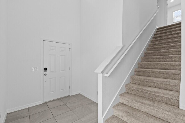 Building Photo - Spacious 4-Bedroom Home with Loft, Office & Private Backyard
