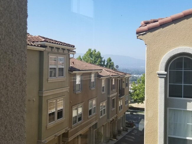 Building Photo - 2982 Larciano St