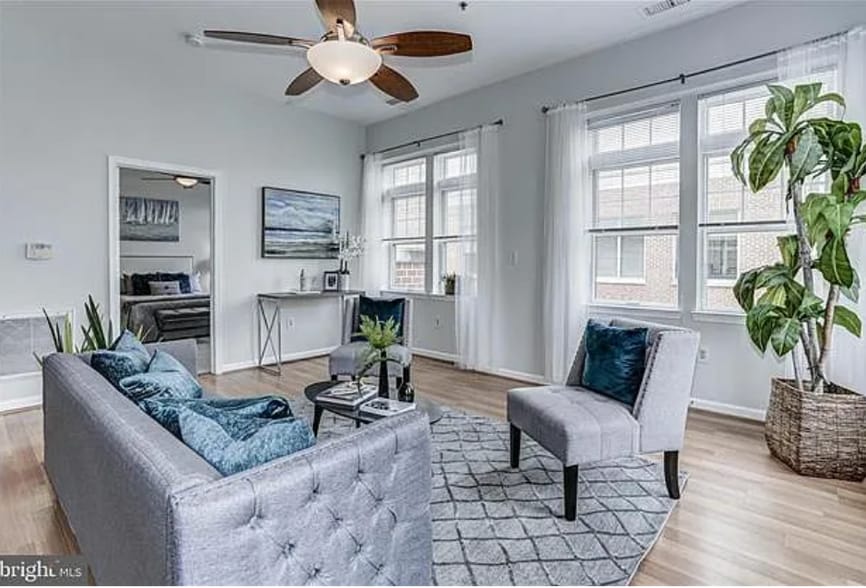 Building Photo - 309 Holland Ln