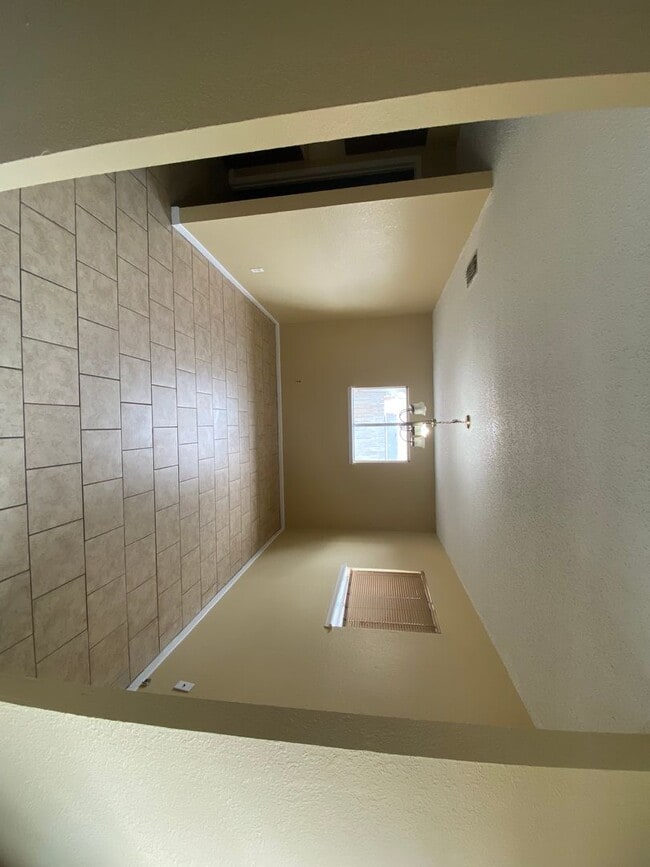 Building Photo - Nice 4 bdrm home in Flour Bluff area