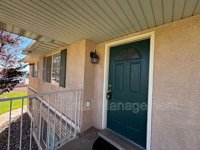 Building Photo - 154 E 100 N