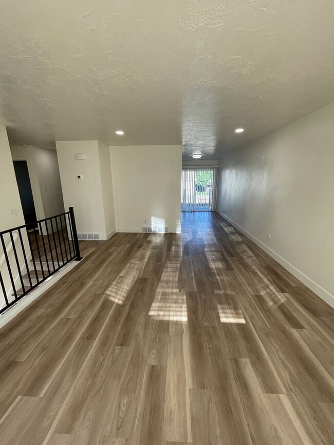 Building Photo - 3-Bedroom Twin Home with Private Backyard