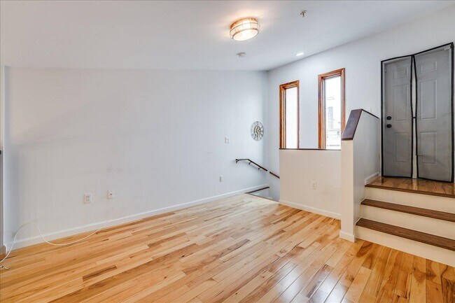 Building Photo - 416 63rd St