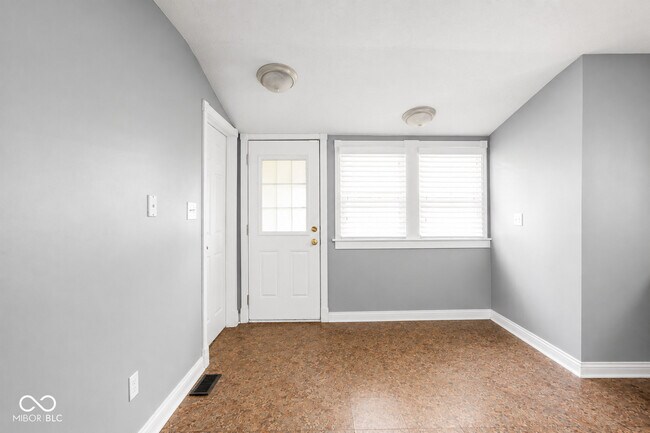 Building Photo - 1124 Evison St