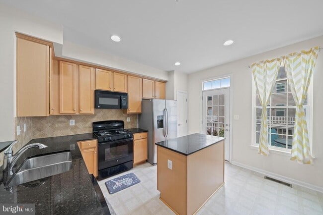 Building Photo - 7470 Singers Way