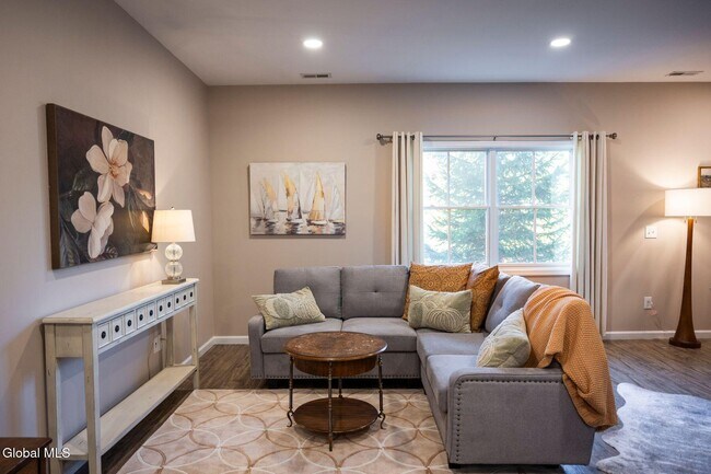 Building Photo - 166 Jefferson St