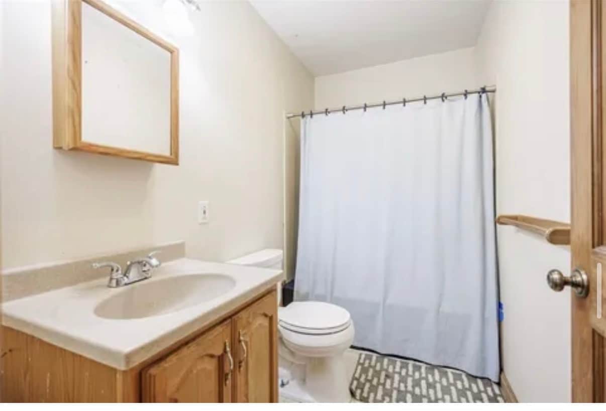 Building Photo - 34 Pratt Rd