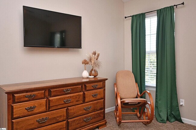 Building Photo - 4 Riverbed Dr