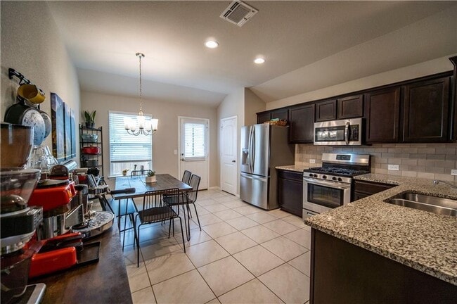 Building Photo - 10406 Hatton Ln